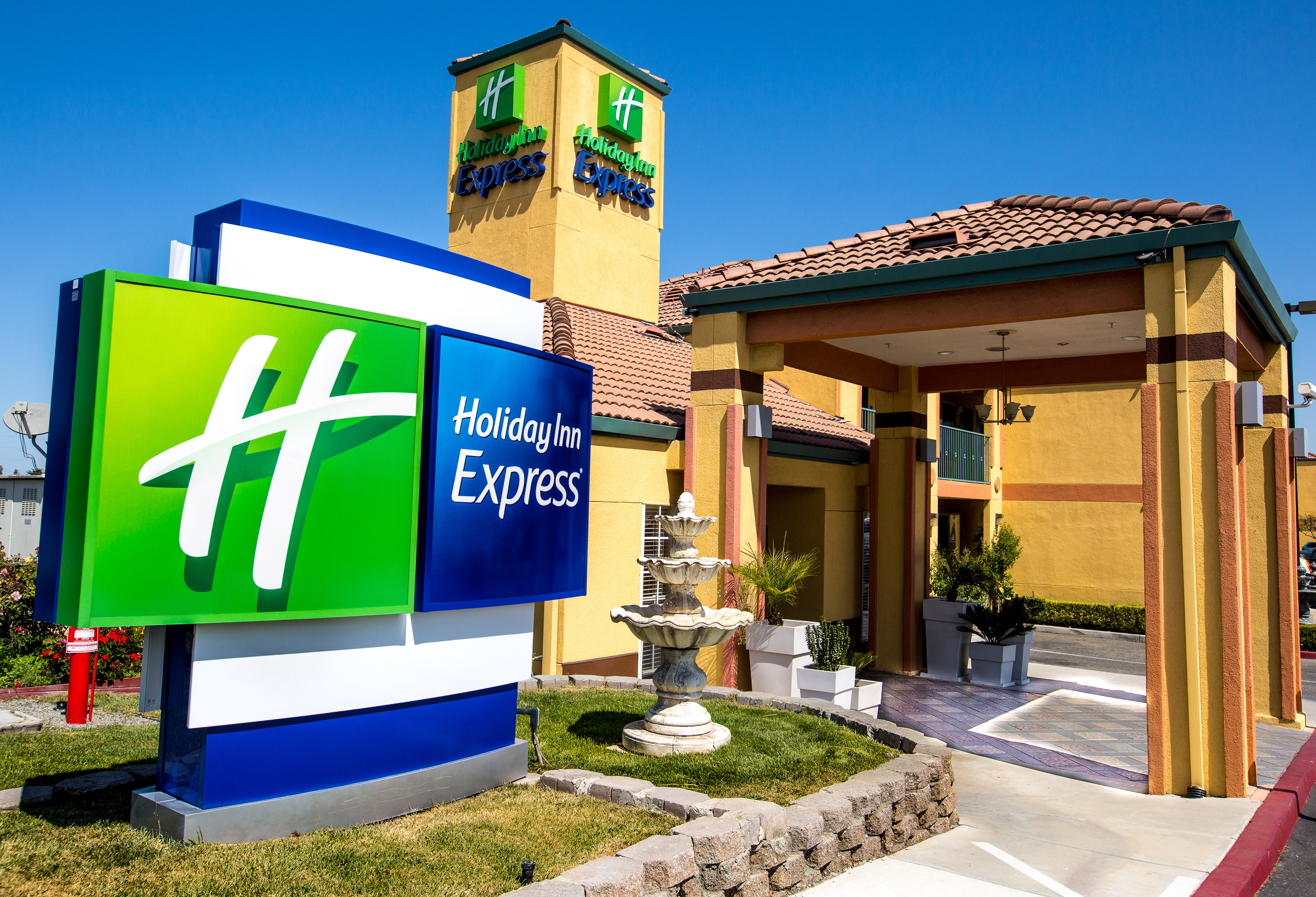Holiday Inn Express Central City- San Jose, CA Hotels- Tourist Class ...