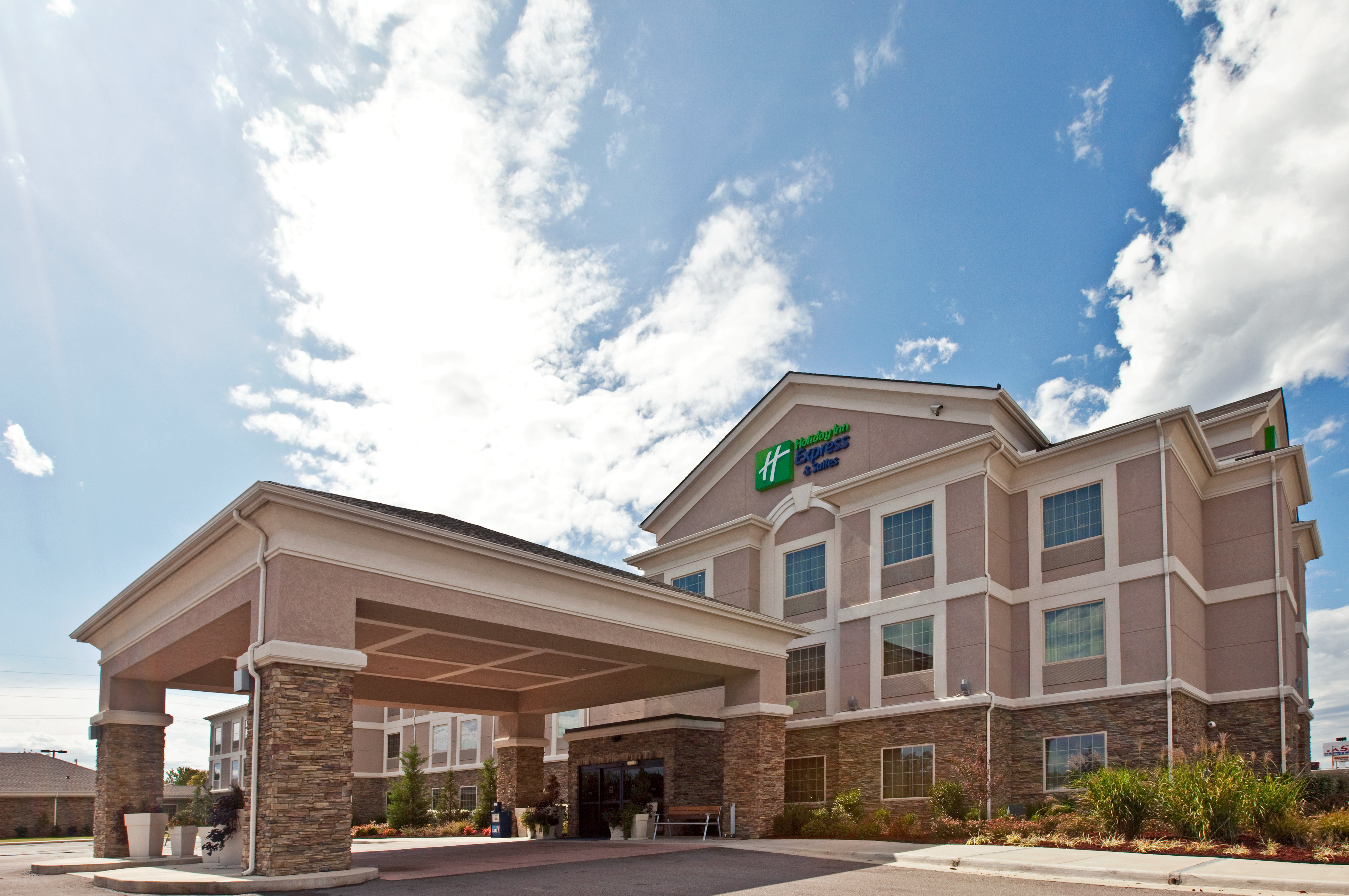 Holiday Inn Express Hotel