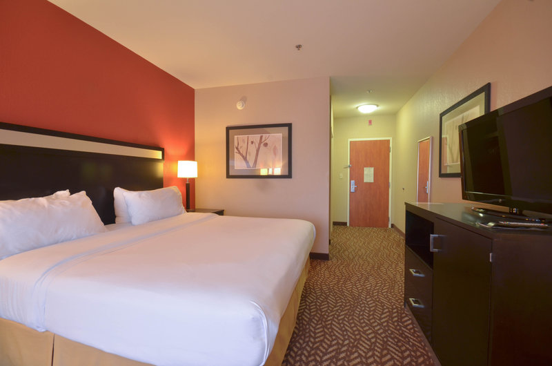 HOLIDAY INN EXP STES PINESMALL