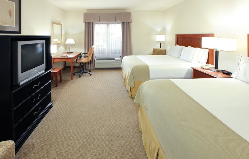 HOLIDAY INN EXP STES PINESMALL