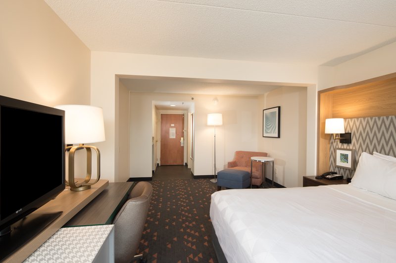 HOLIDAY INN STES U MICHIGAN