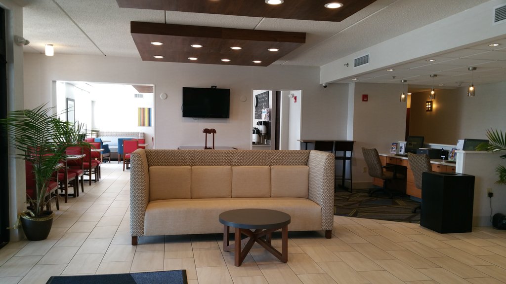 Enjoy our guest lobby while checking-in and use our free WIFI