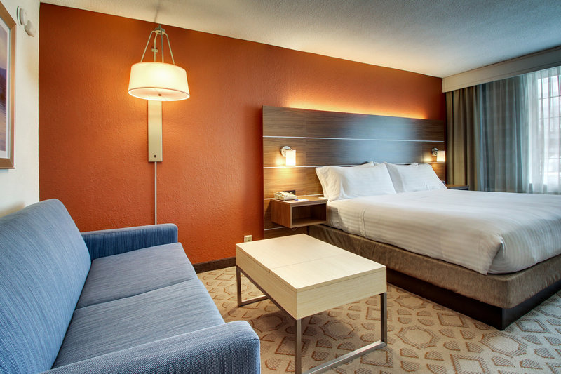 HOLIDAY INN EXPRESS POUGHKEEPSIE