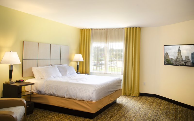 Candlewood Suites Lancaster West