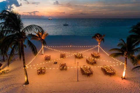 Dream beach wedding at InterContinental Presidente Cancun Resort