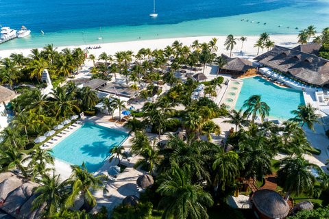 Best hotel to stay in on the Cancun beach.