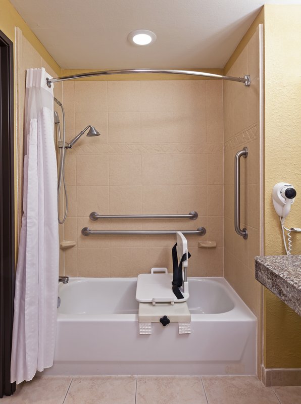 KING MOBILITY ACCESSIBLE TUB NONSMOKING