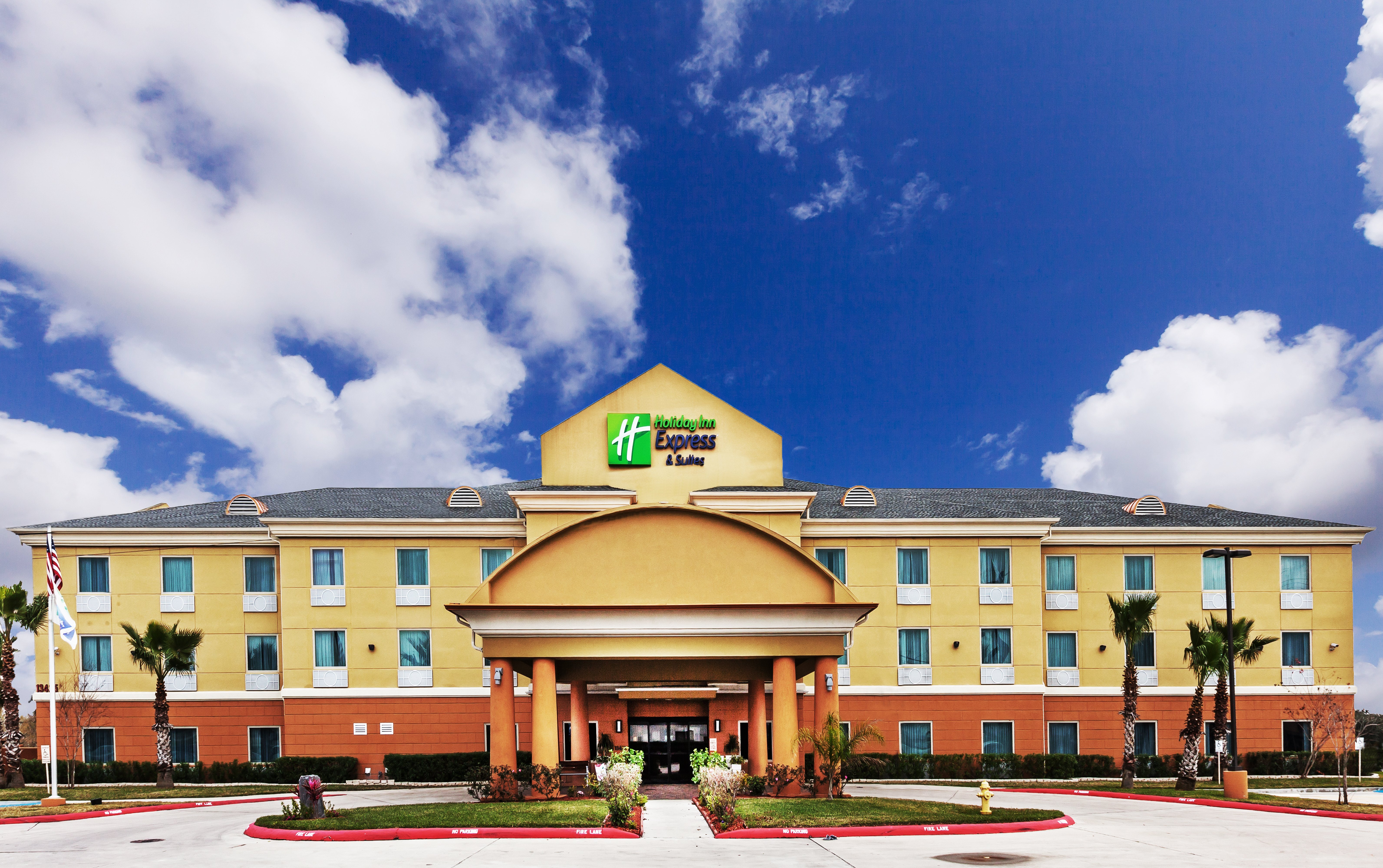 Holiday Inn Express Hotel and Suites