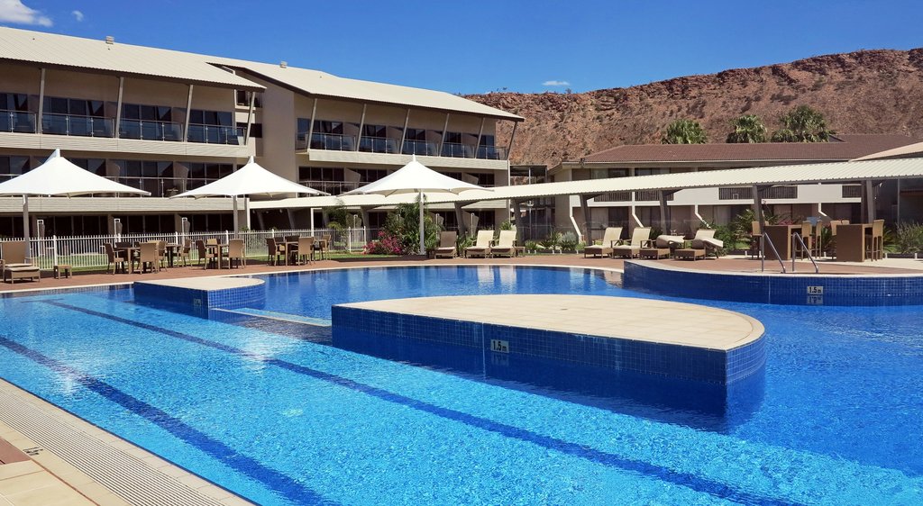Crowne Plaza Alice Springs Lasseters, an IHG Hotel - Swimming Pool