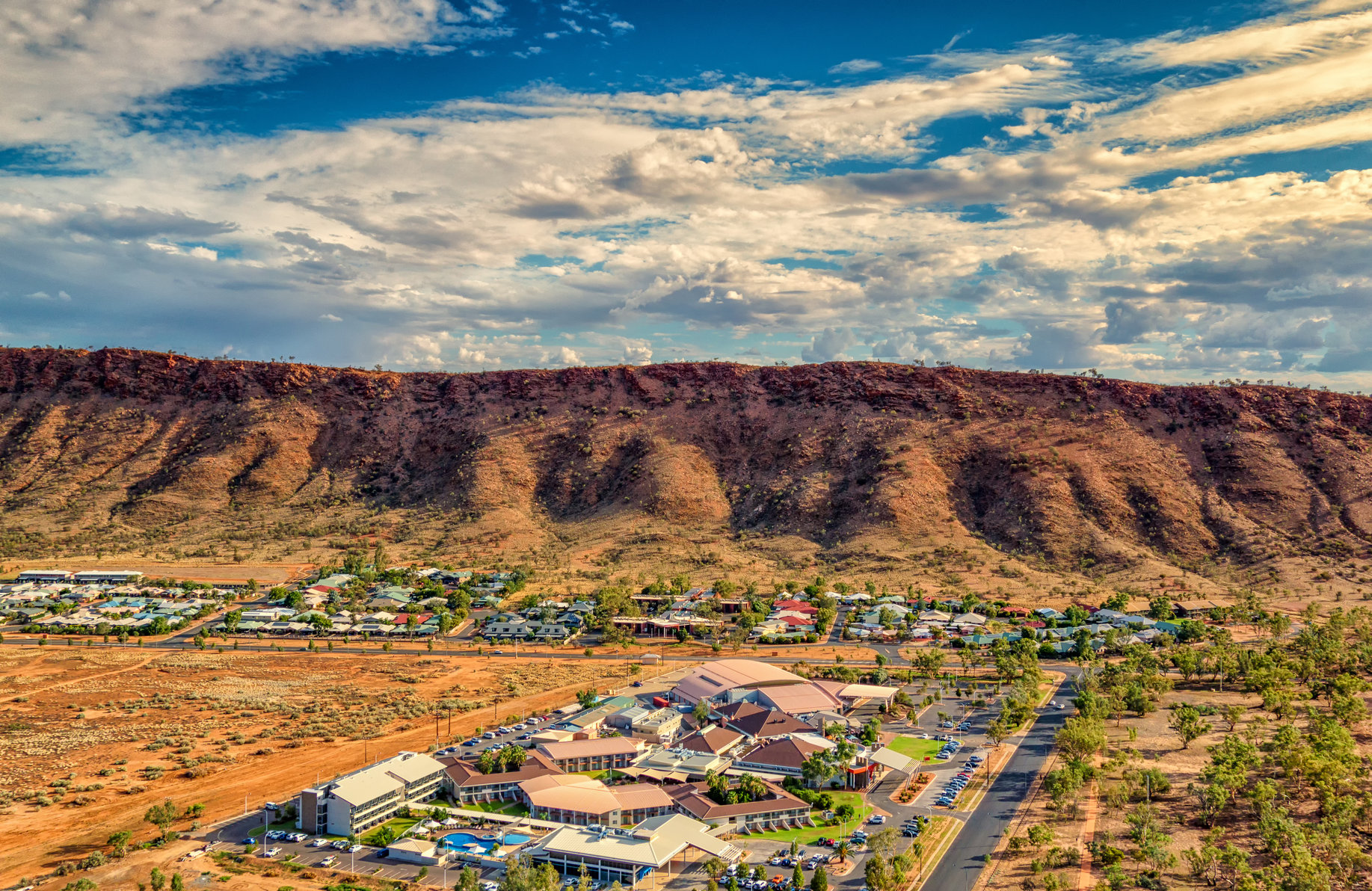 Crowne Plaza Alice Springs Lasseters, an IHG Hotel - Hotel Exterior