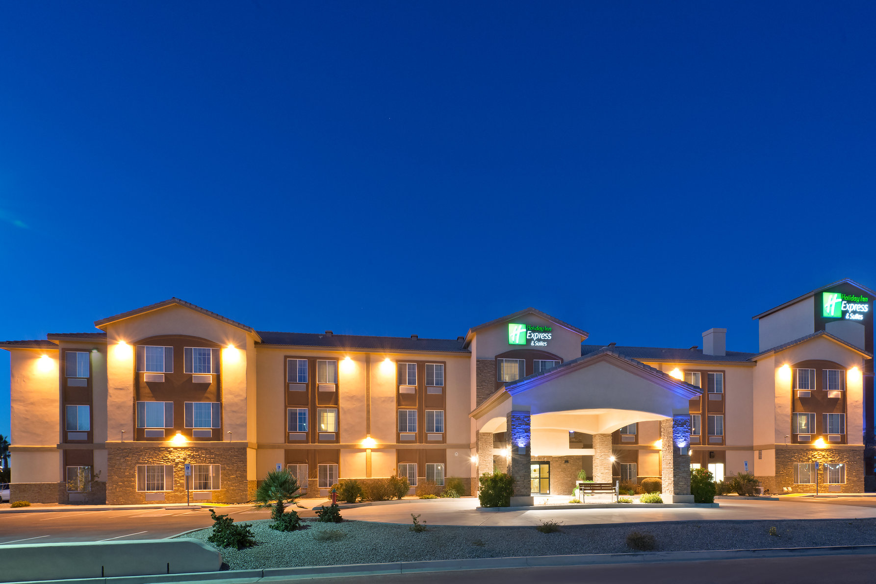 We provide a comfortable and productive stay in Casa Grande.