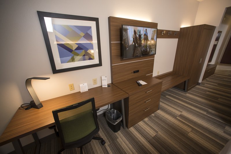 HOLIDAY INN EXP STES DOWNTOWN