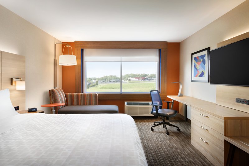Holiday Inn Express and Suites Middletown – Goshen