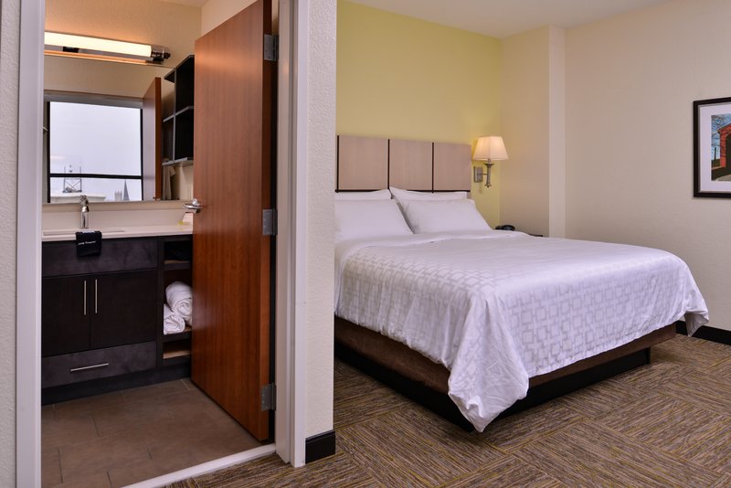 CANDLEWOOD SUITES TERRE HAUTE