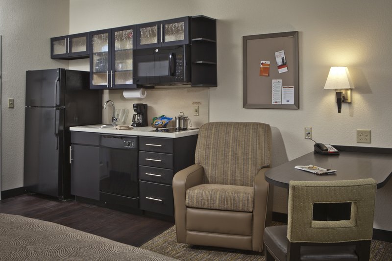 Candlewood Suites – Military Building 44420