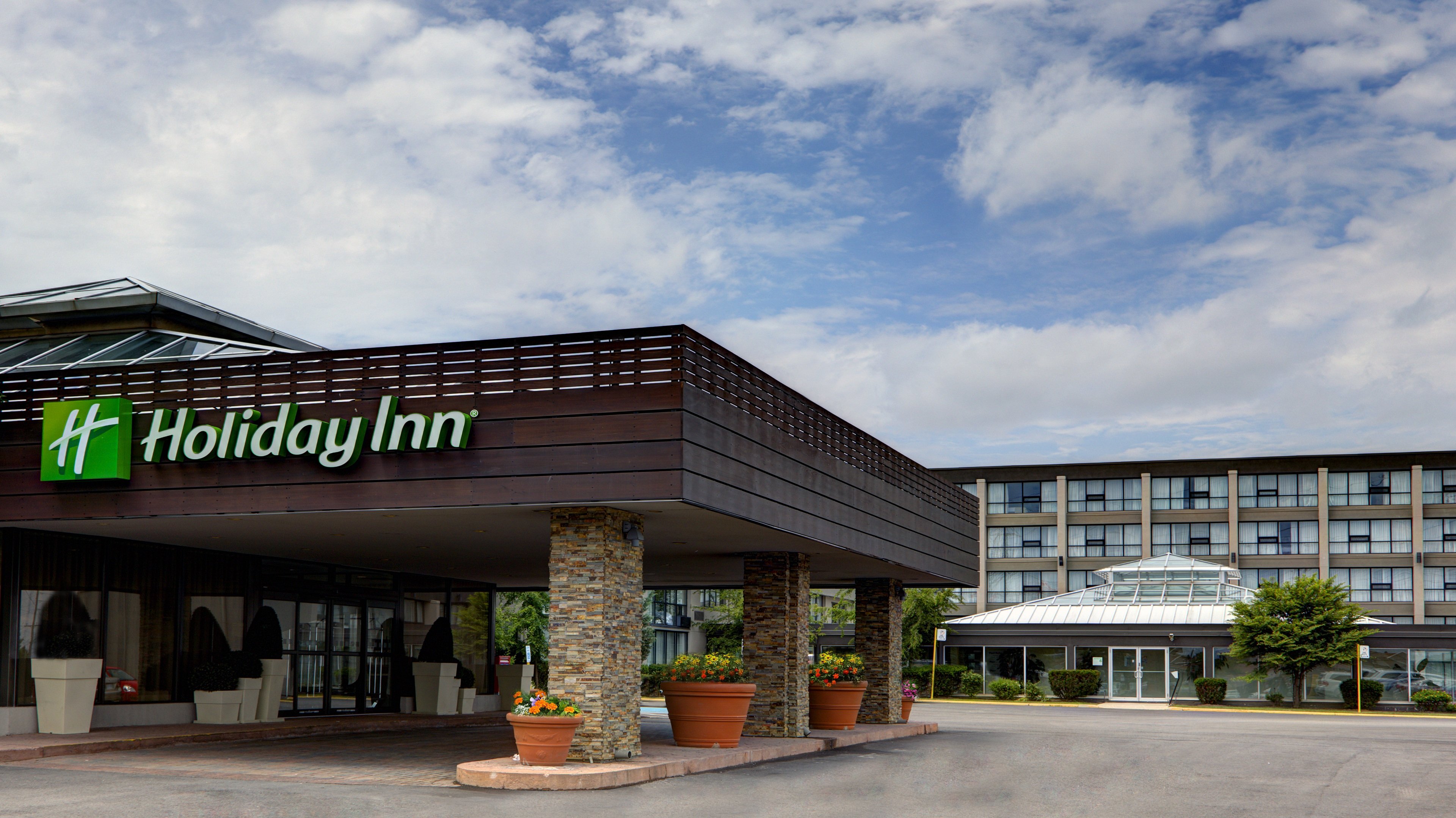 Holiday Inn Toronto Airport Hotel