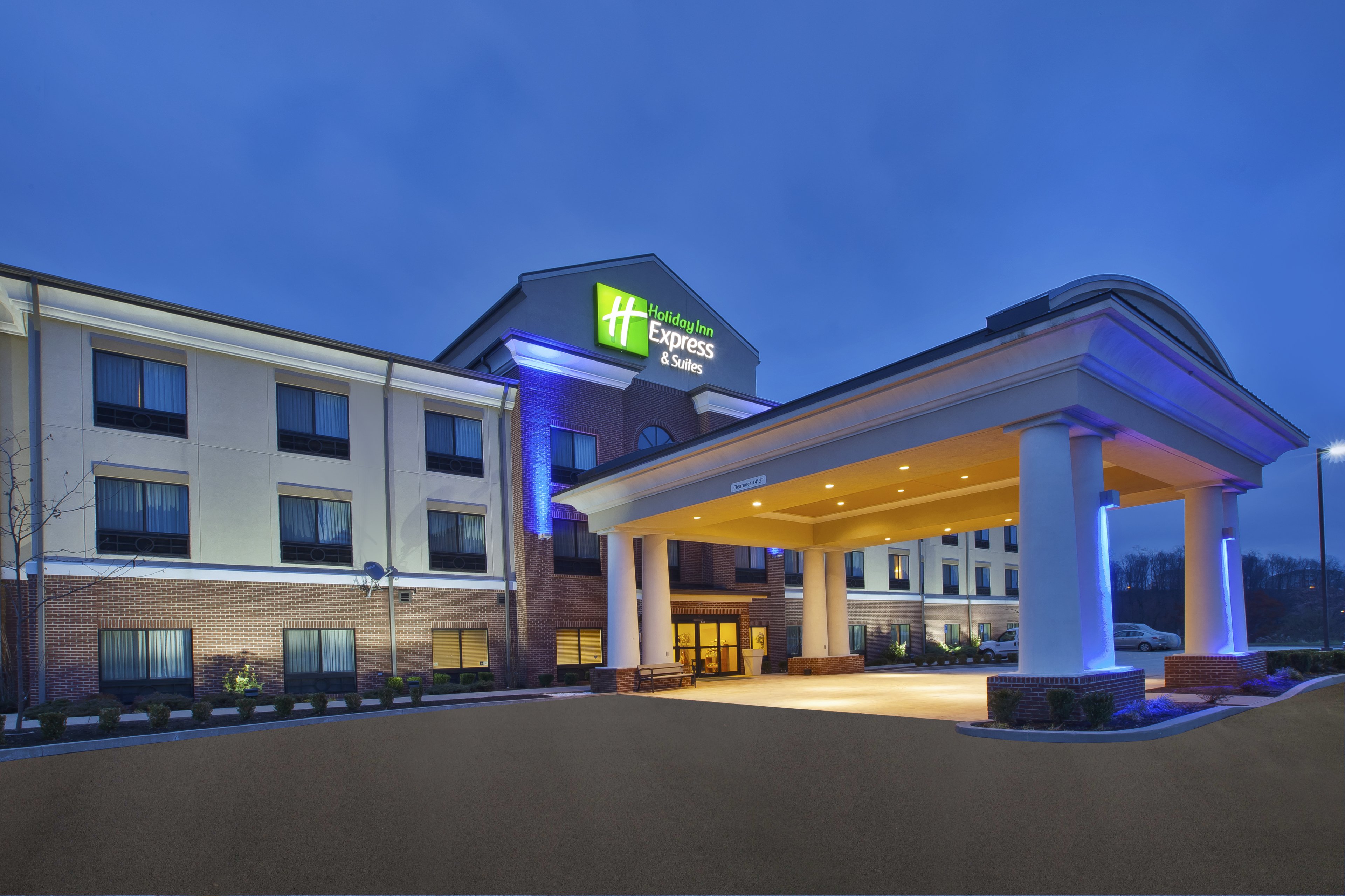 Holiday Inn Express Hotel & Stes