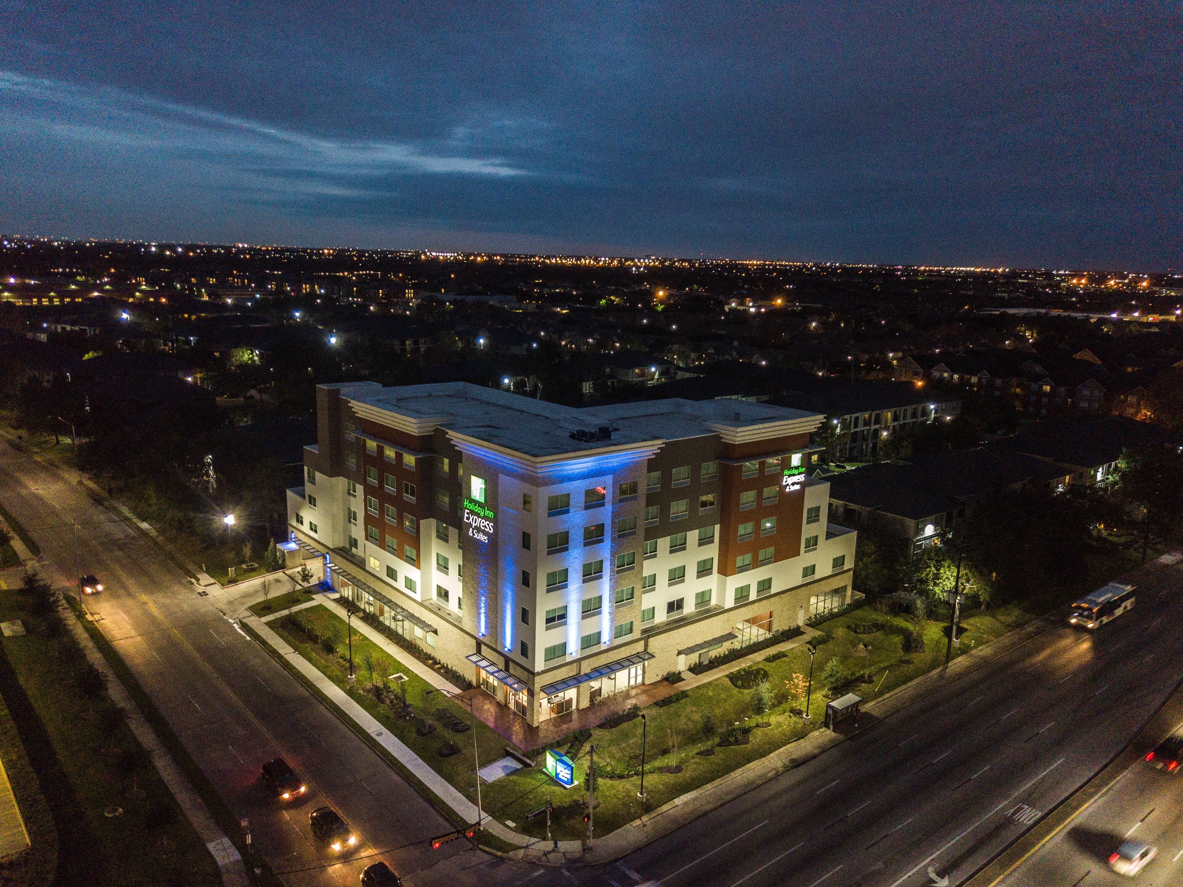 Holiday Inn Express & Suites Westchase