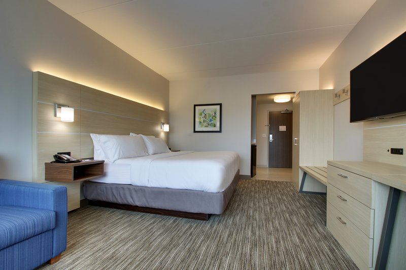 Holiday Inn Express and Suites Elizabethtown North