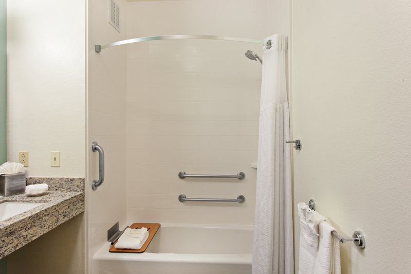 STAYBRIDGE SUITES LAKE FOREST