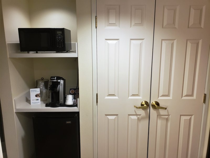 HOLIDAY INN EXPRESS HILLSBORO