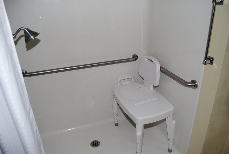 1BD MOBILITY ACCESSIBLE TUB NOSMOKING