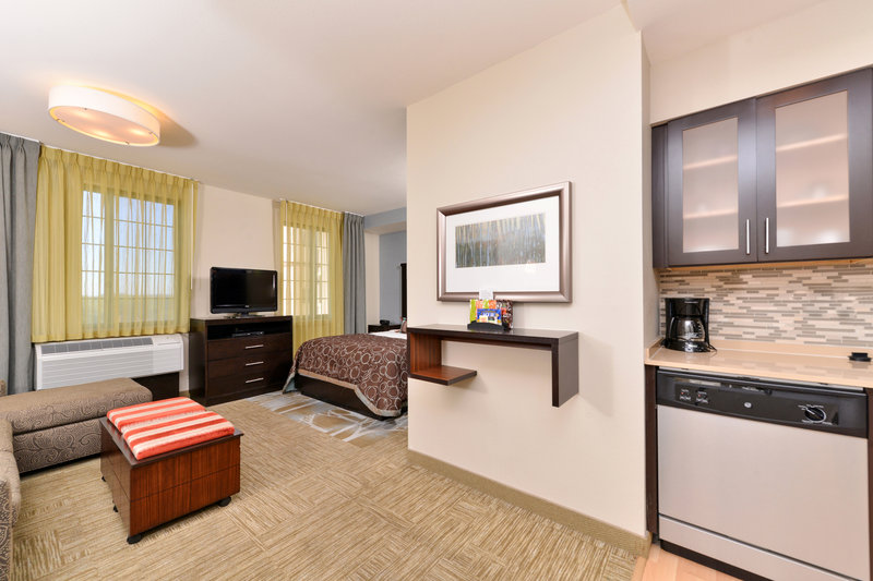 STAYBRIDGE SUITES STONE OAK
