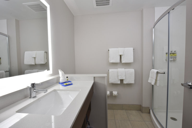 Holiday Inn Express and Suites Orlando Southeast