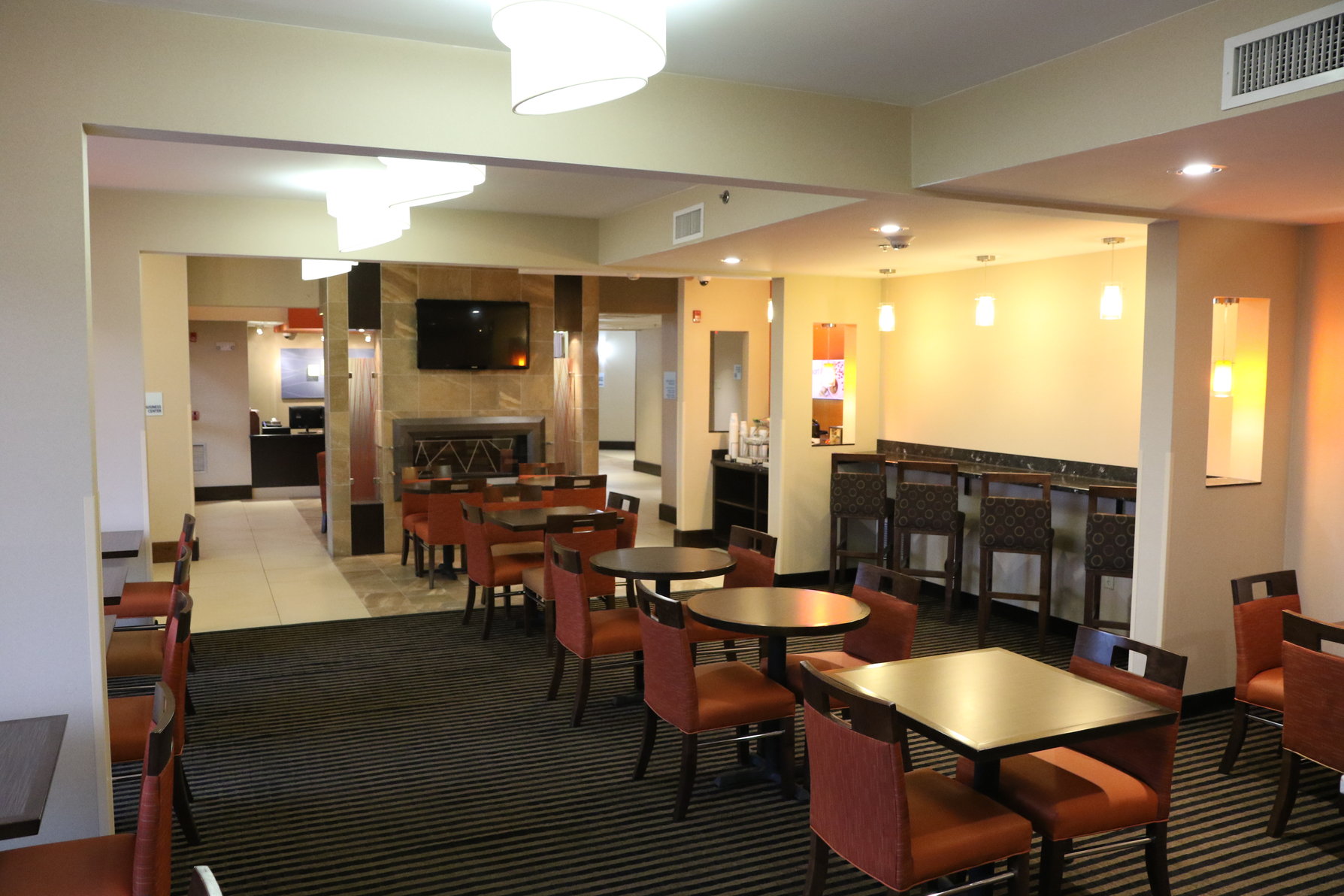 Breakfast Seating Area