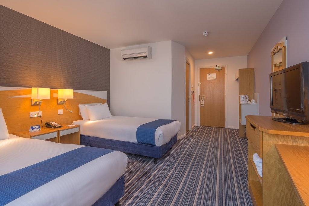 Holiday Inn Express BIRMINGHAM - CASTLE BROMWICH - Tap to explore photos