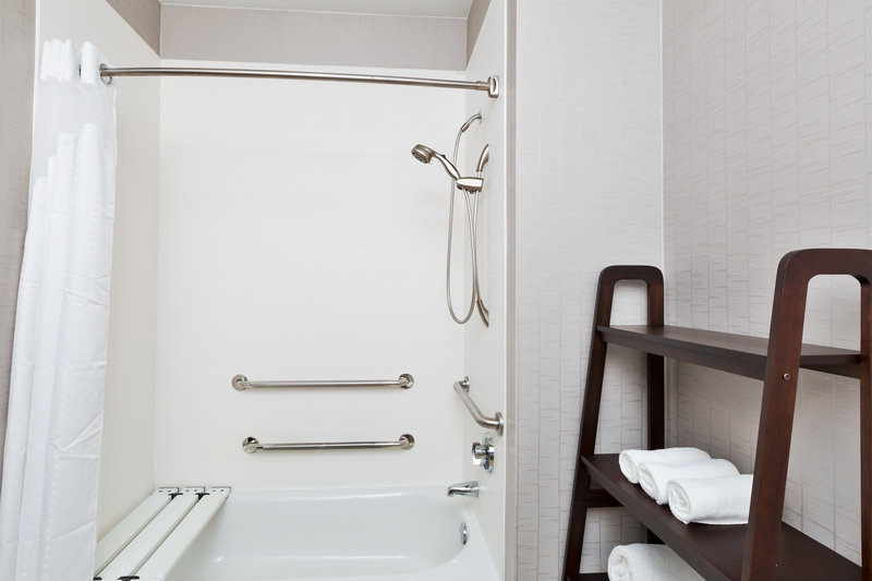 KING HEAR MOBILITY ACCESSIBLE TUB NOSMK