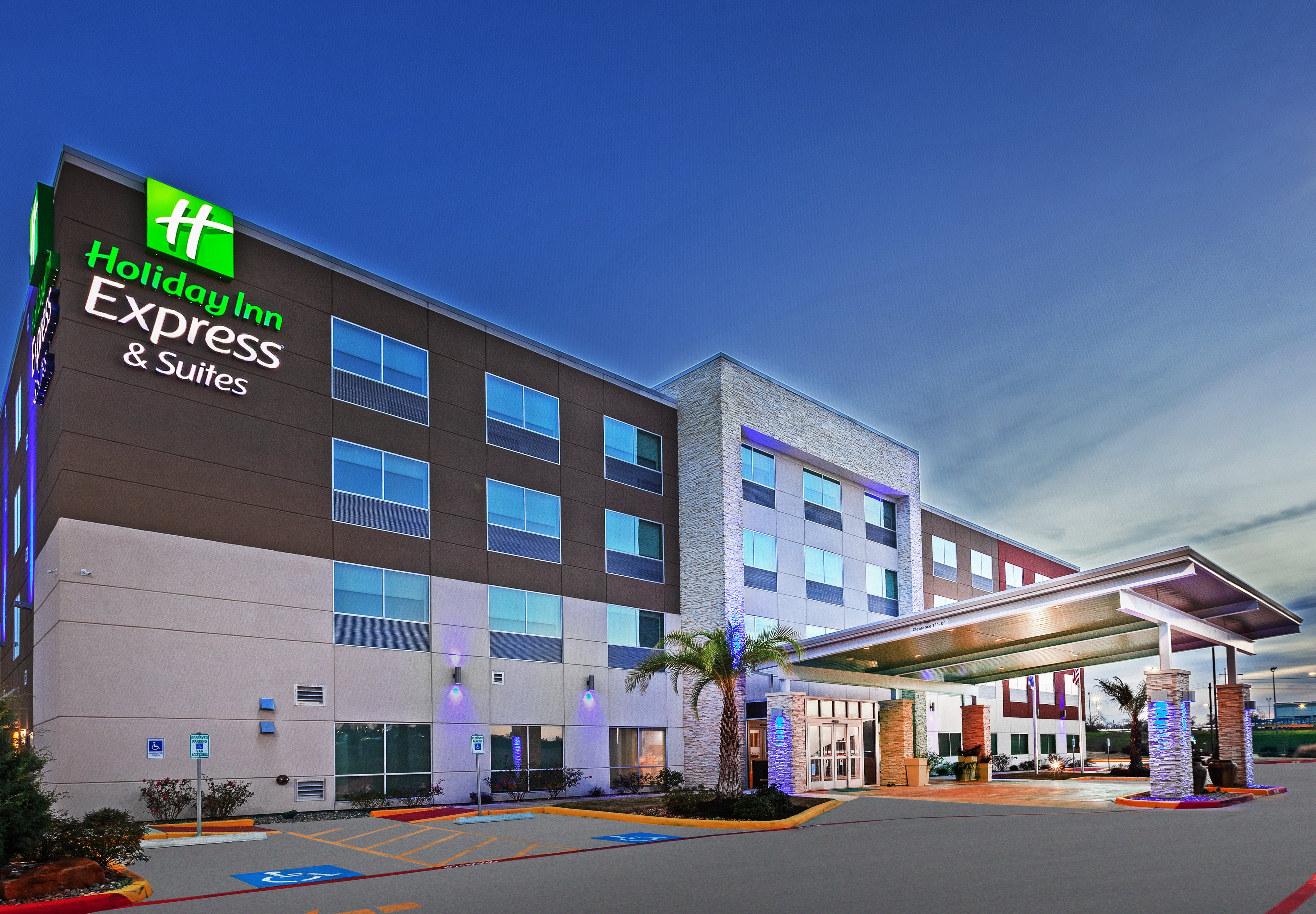 Holiday Inn Express & Suites Brenham