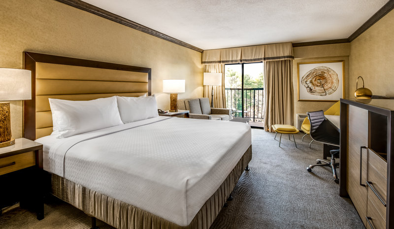 Crowne Plaza Asheville Tennis and Golf Resort