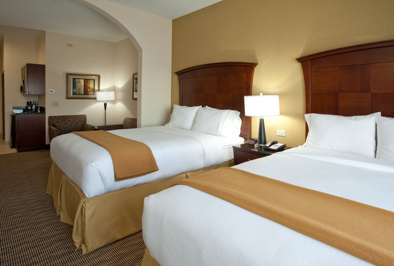 HOLIDAY INN EXP STES BUDA