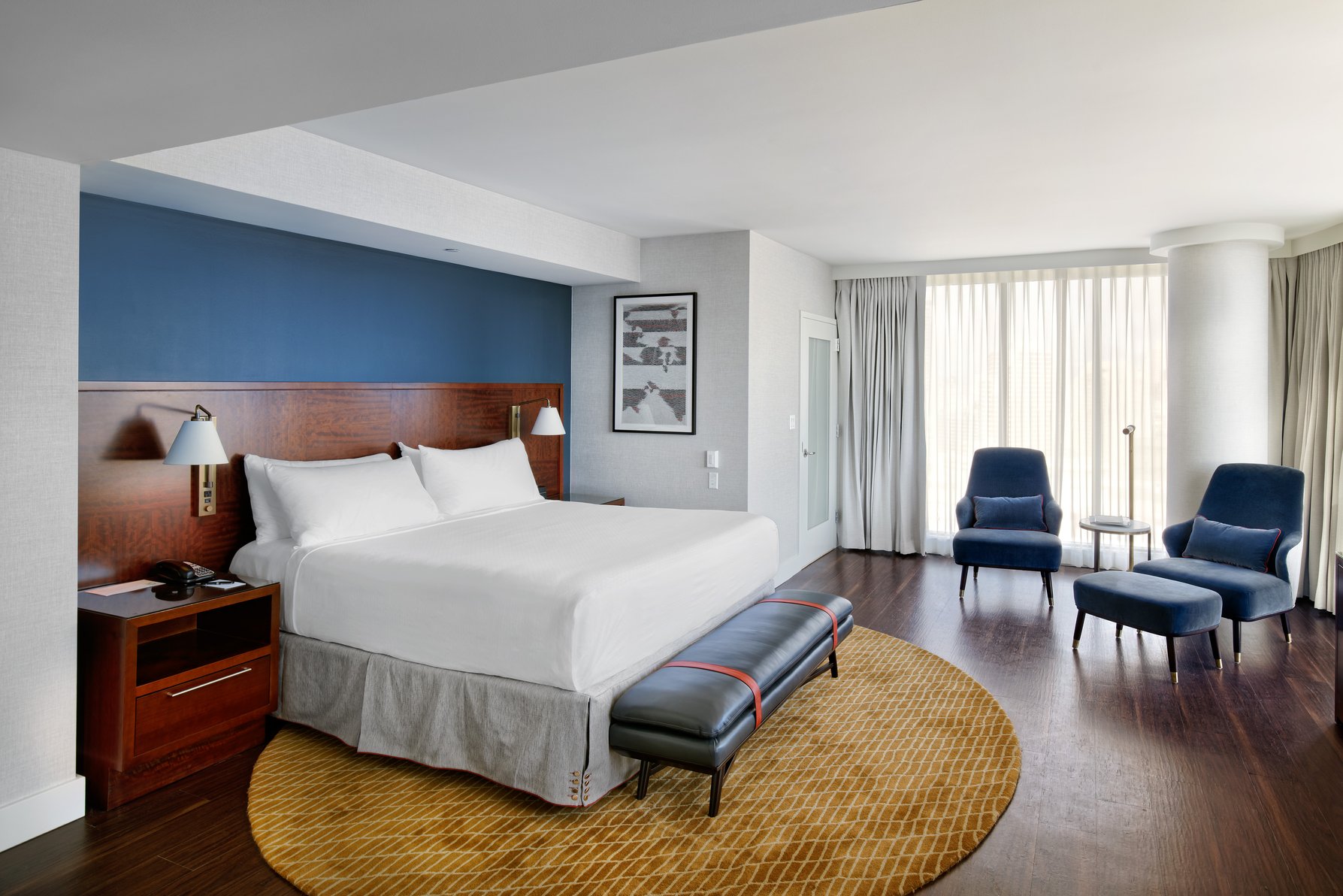 InterContinental SAN FRANCISCO Room Type - 1 King Junior Suite Mobility Accessible Roll-in Shower