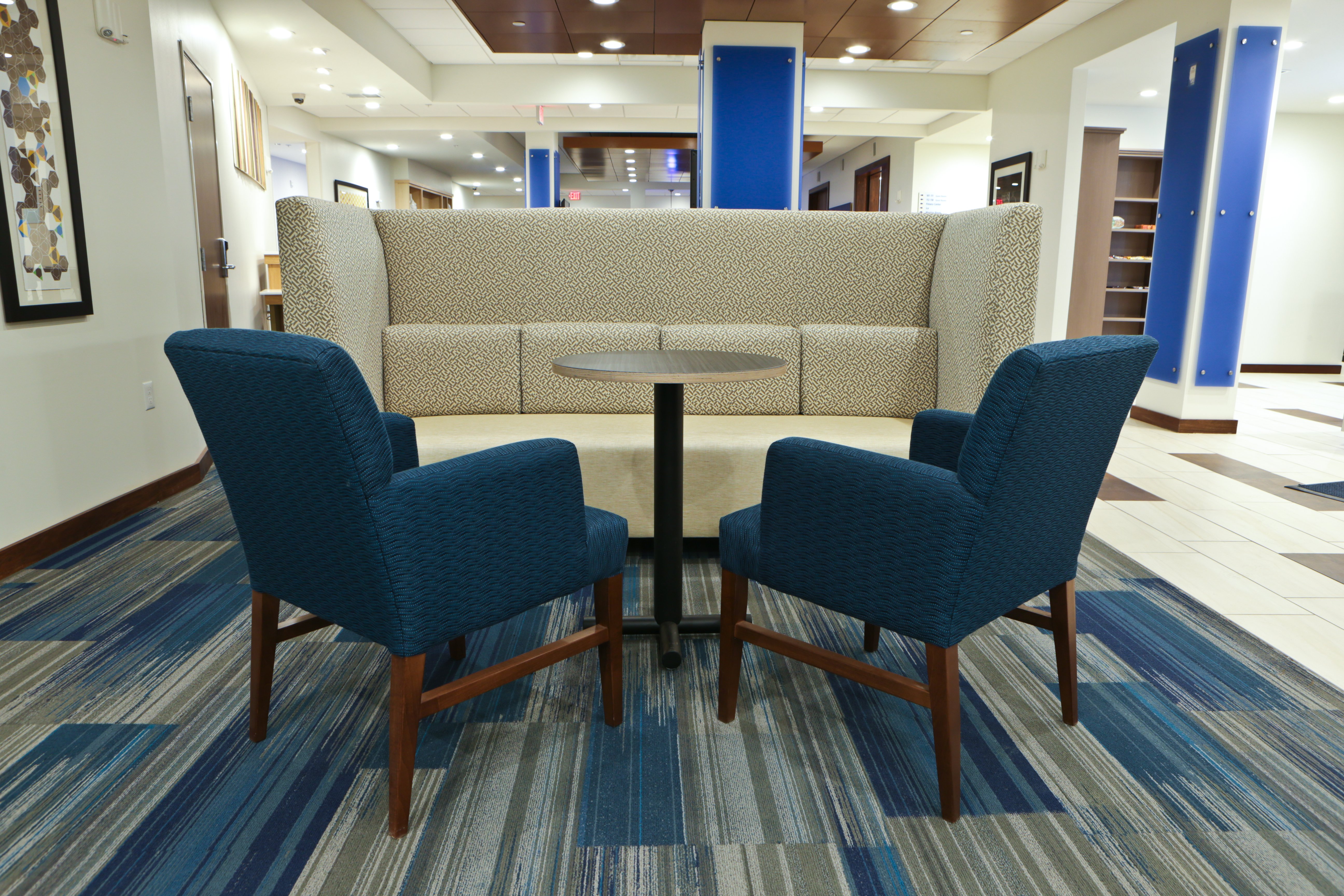 Holiday Inn Express & Suites, Monroe