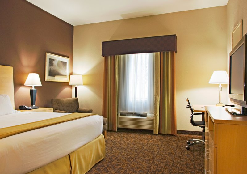 HOLIDAY INN EXP STES BORGER