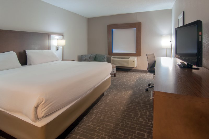 Holiday Inn Express Nashville I-40