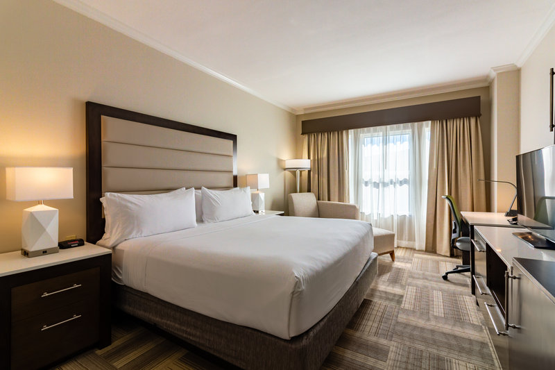 1 KING BED LEISURE NONSMOKING