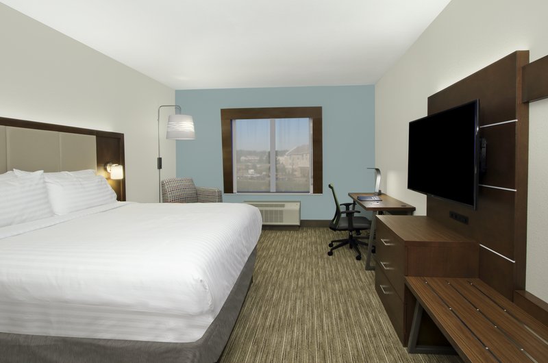 Holiday Inn Express and Suites Columbus North