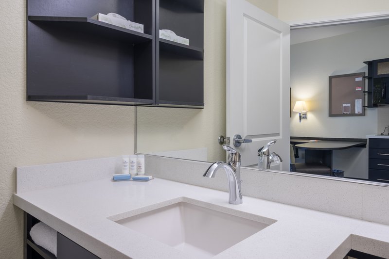 Candlewood Suites – Military Building 4690