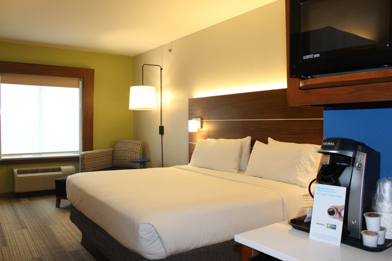 HOLIDAY INN EXP STES MANSFIELD