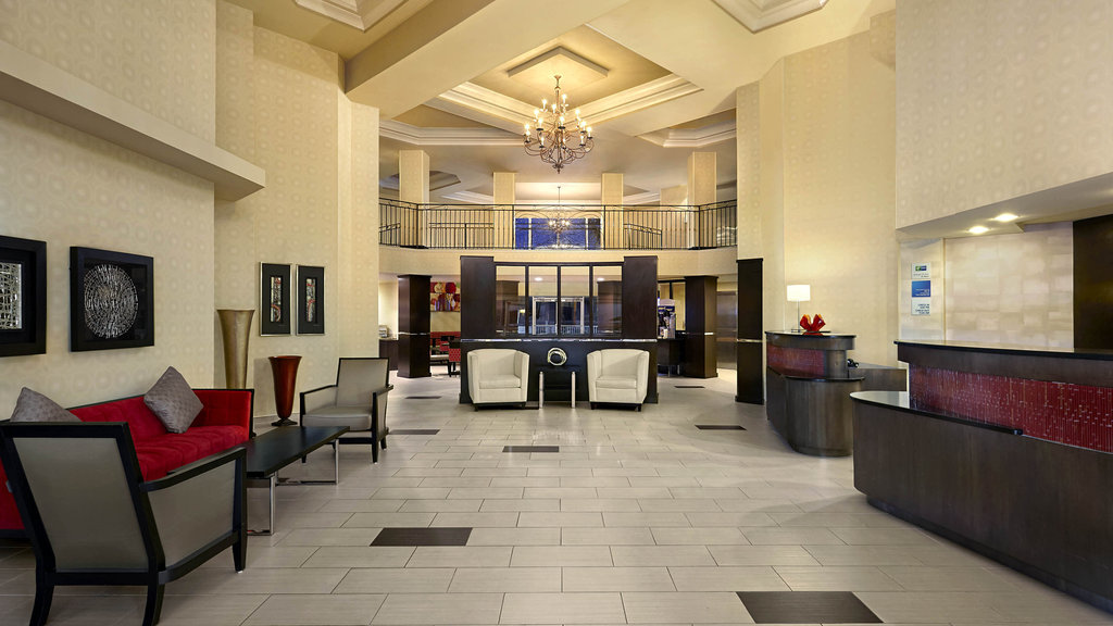 Relax in our hotel lobby while enjoying the free Wi-Fi.