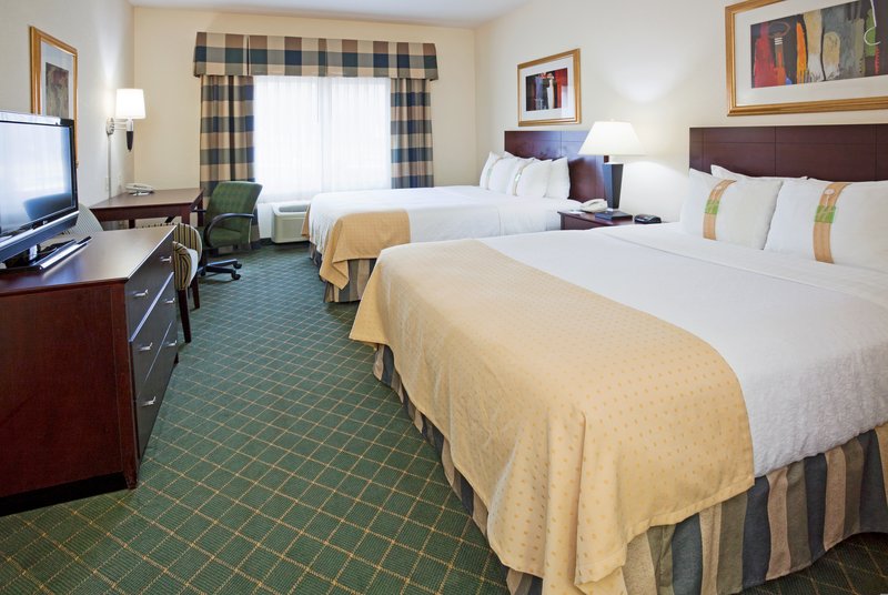 HOLIDAY INN MARSHFIELD