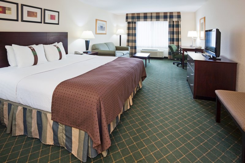 HOLIDAY INN MARSHFIELD