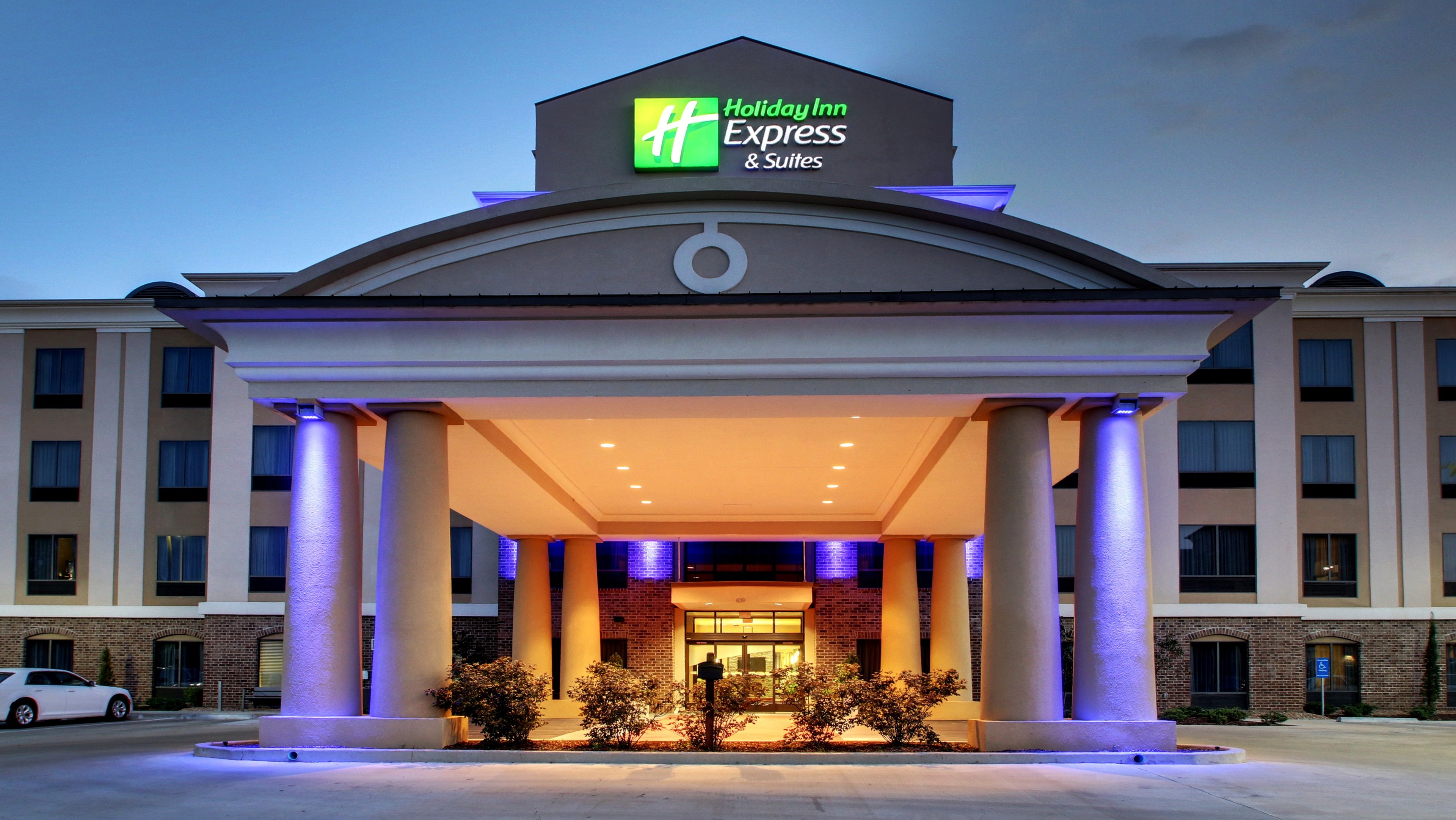 Holiday Inn Express Natchez South