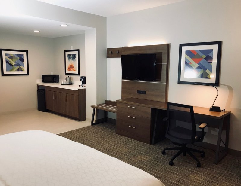 Holiday Inn Express Hotel & Suites Fremont – Milpitas Central