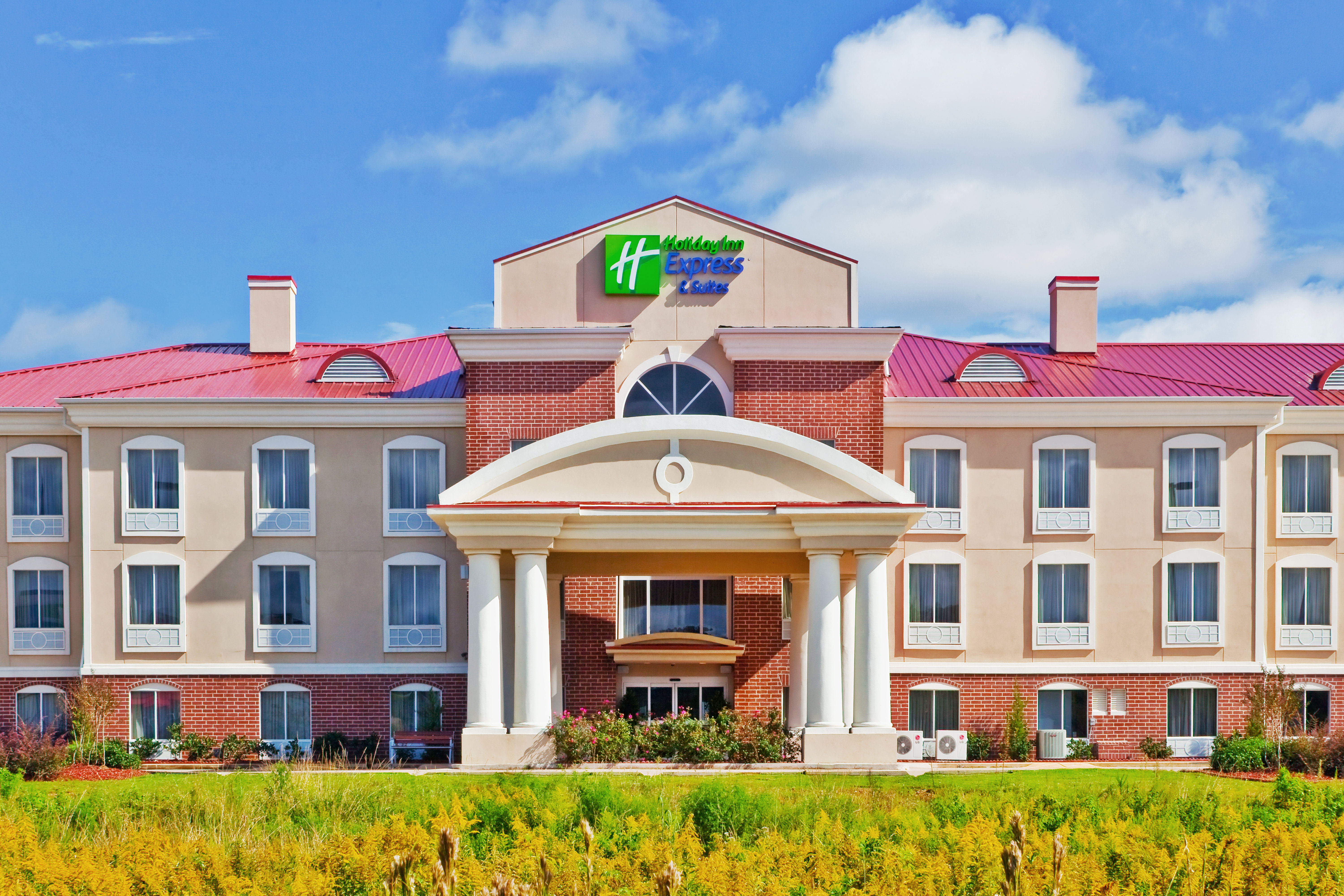Holiday Inn Express & Suites Magee