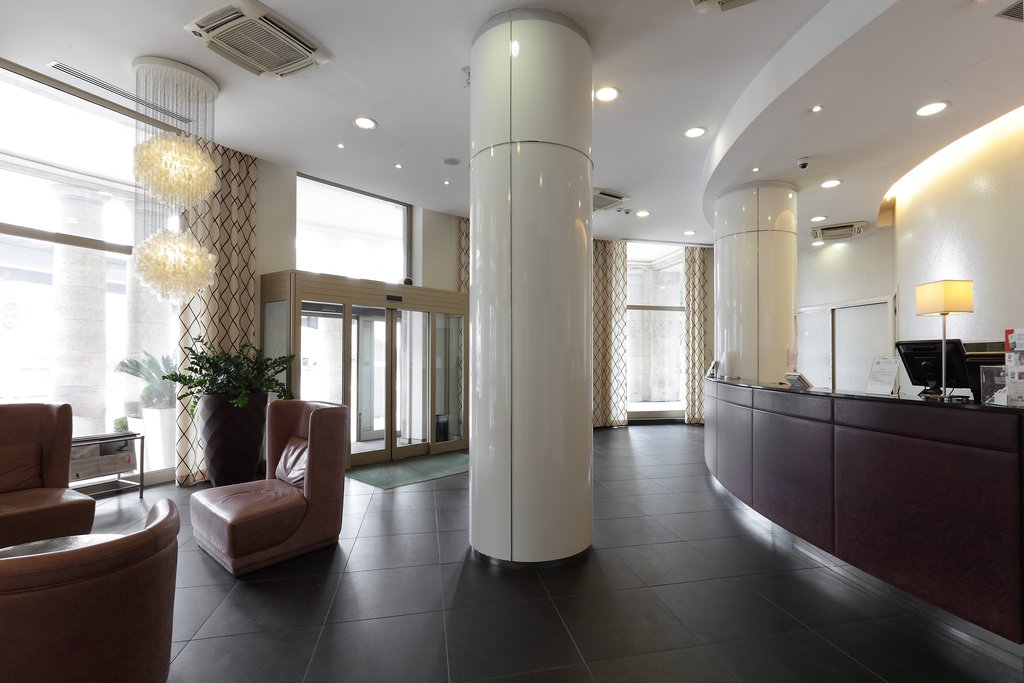 Welcome to Holiday Inn