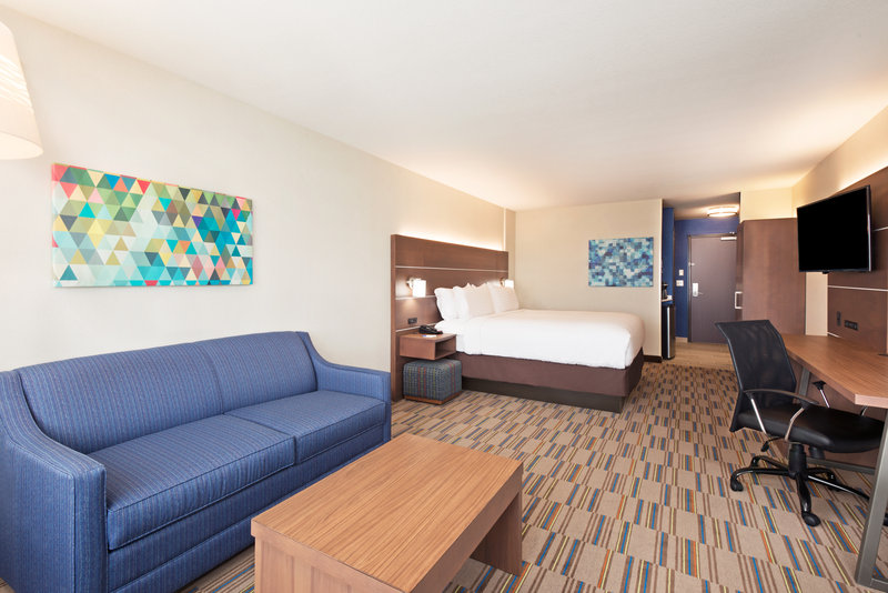 Holiday Inn Express and Suites UNIONTOWN